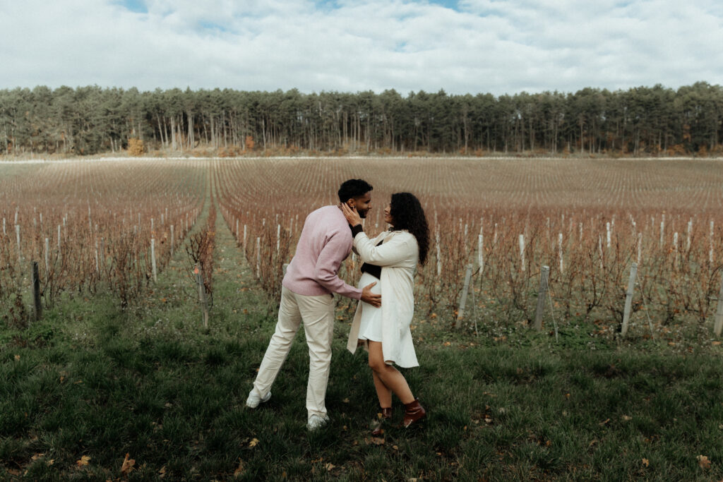 “Séance photo grossesse à Dijon – photographe maternité en Bourgogne”